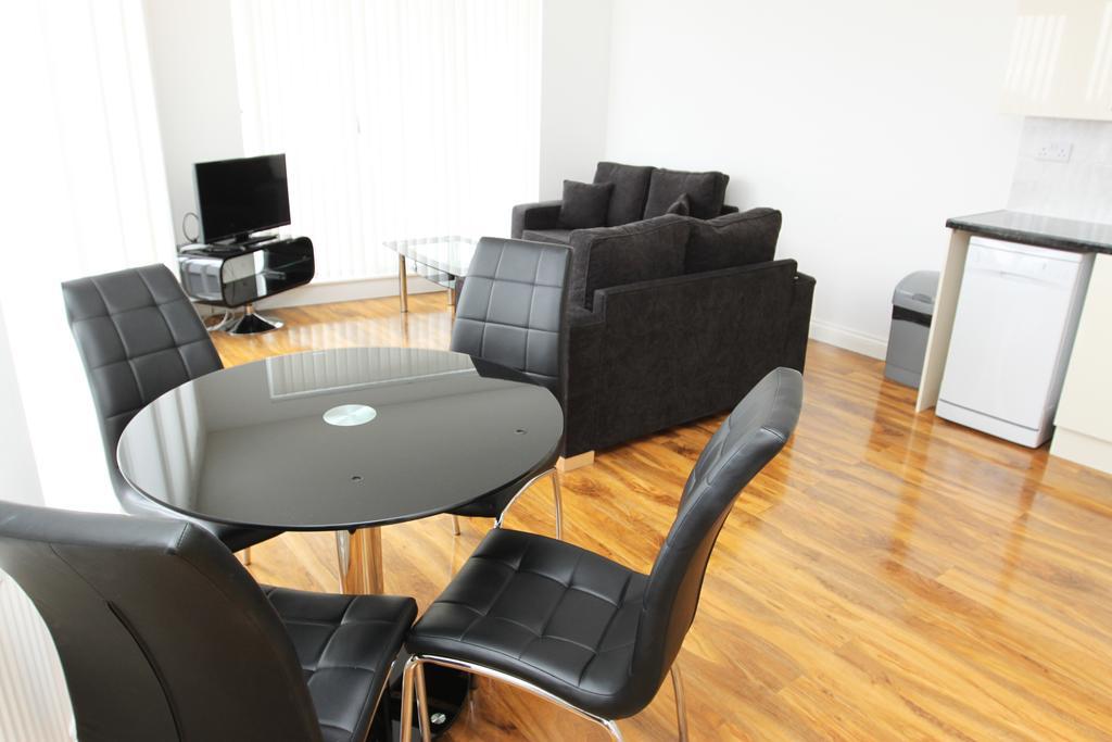 Radalco Apartments Hounslow Exterior foto